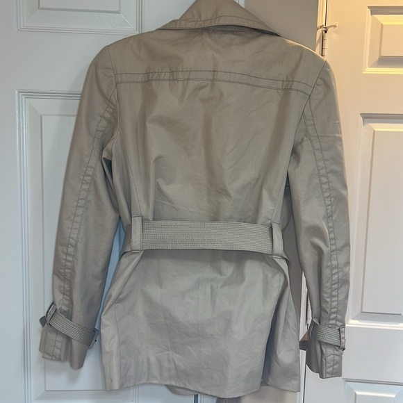 J Crew Trenchcoat with Belt - Picture 7 of 10